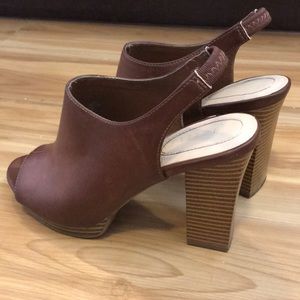 Brown Nickels brand shoes, size 7.5, lightly worn!